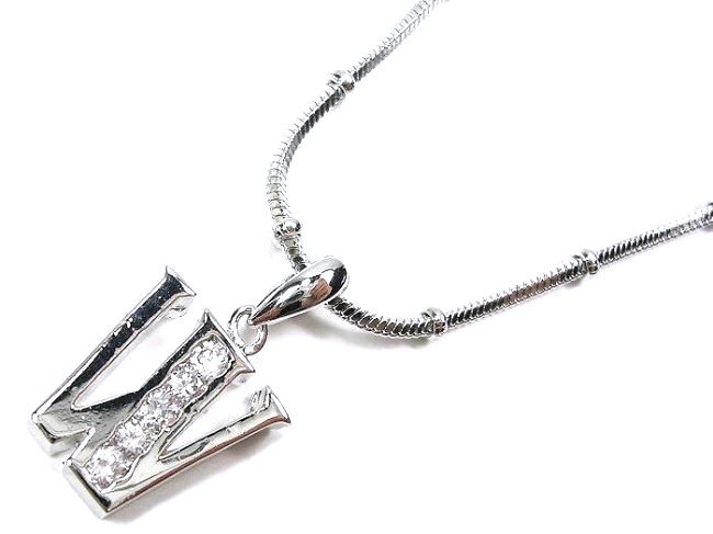 �C�j�V�����E�y���_���g