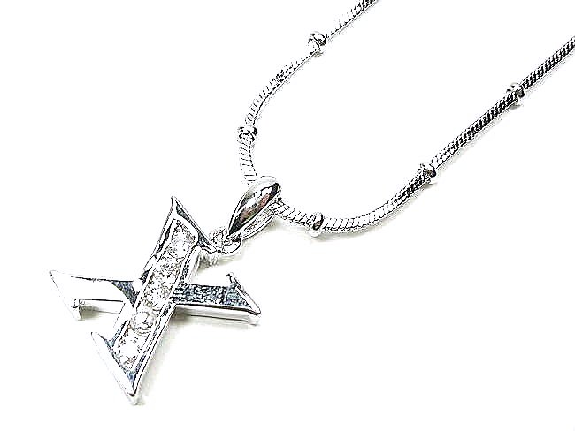 �C�j�V�����E�y���_���g