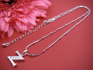 �L���[�r�b�N�W���R�j�A�̃C�j�V���� �y���_���g