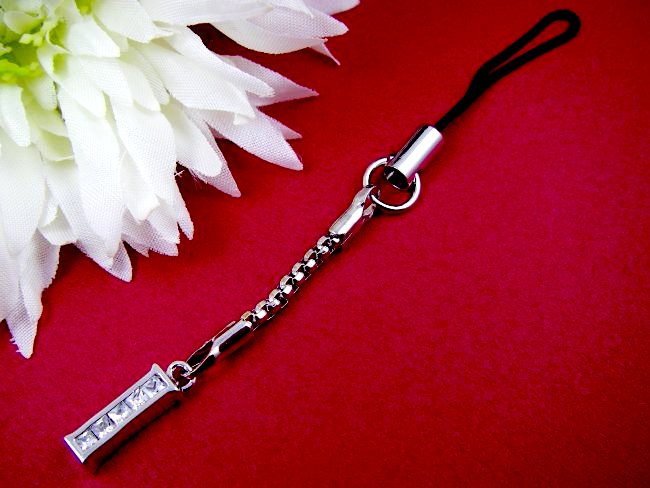 �L���[�r�b�N�W���R�j�A�̌g�уX�g���b�v