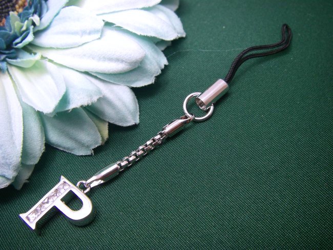 �L���[�r�b�N�W���R�j�A�̌g�уX�g���b�v