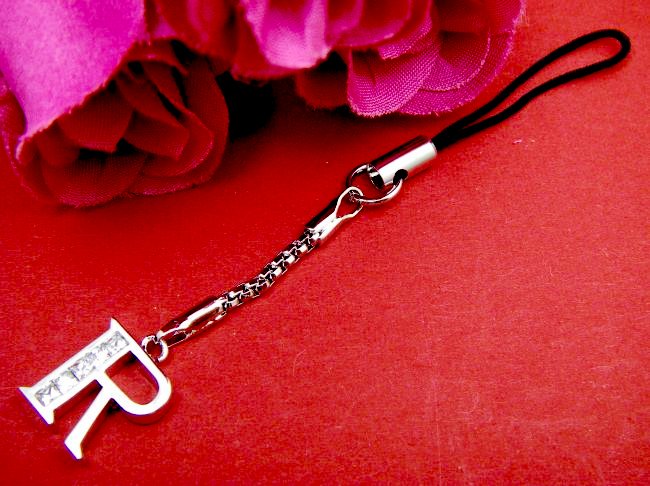 �L���[�r�b�N�W���R�j�A�̌g�уX�g���b�v