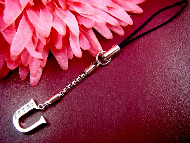 �L���[�r�b�N�W���R�j�A�̌g�уX�g���b�v