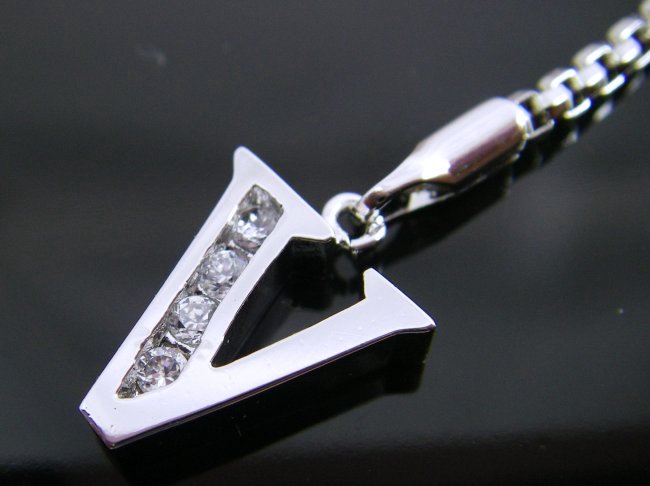 �L���[�r�b�N�W���R�j�A�̌g�уX�g���b�v