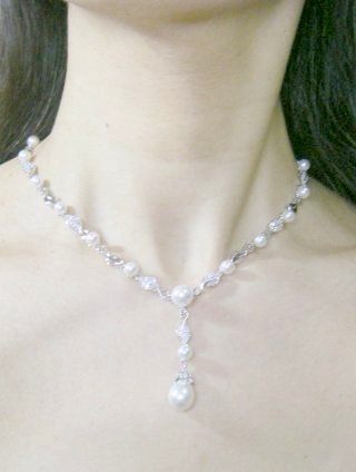 �p�[���ƃL���[�r�b�N�W���R�j�A�̃l�b�N���X