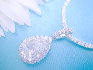 �L���[�r�b�N�W���R�j�A�@�l�b�N���X