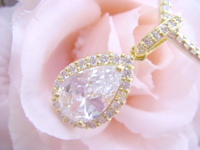 �L���[�r�b�N�W���R�j�A�@�l�b�N���X