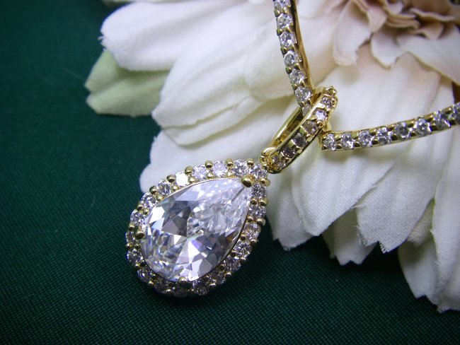 �L���[�r�b�N�W���R�j�A�@�l�b�N���X