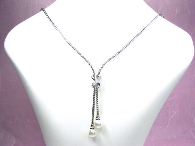パールのペンダント・ネックレス