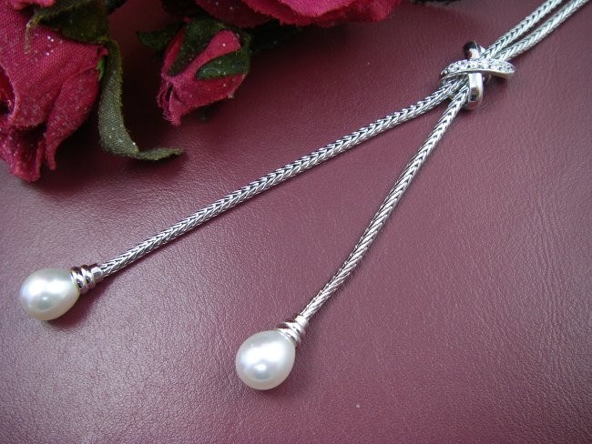 パールのペンダント・ネックレス