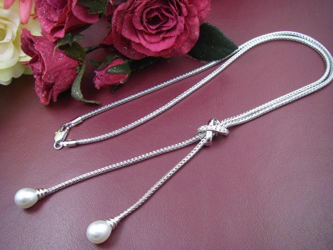 パールのペンダント・ネックレス