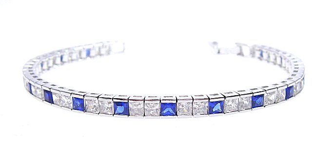 �L���[�r�b�N�W���R�j�A�@�u���X���b�g