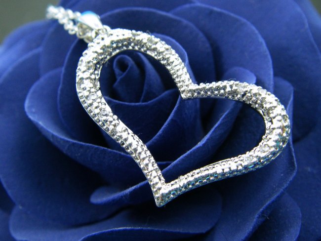 �L���[�r�b�N�W���R�j�A�@�n�[�g�@�y���_���g