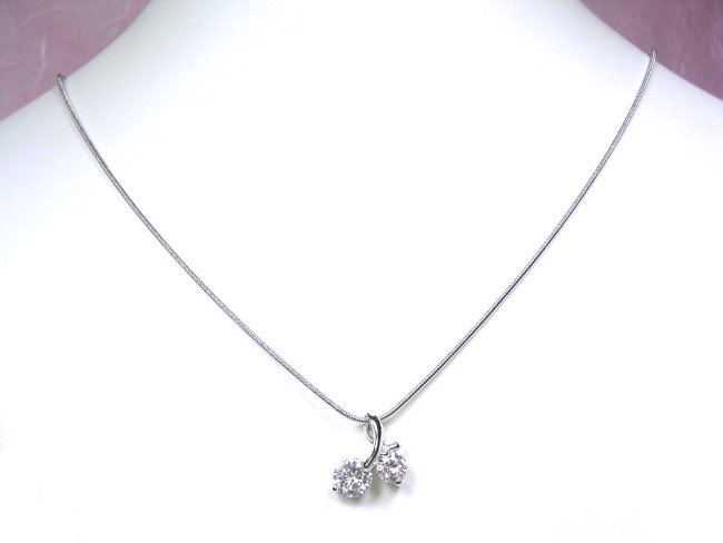 �L���[�r�b�N�W���R�j�A�̃y���_���g�E�A�N�Z�T���[