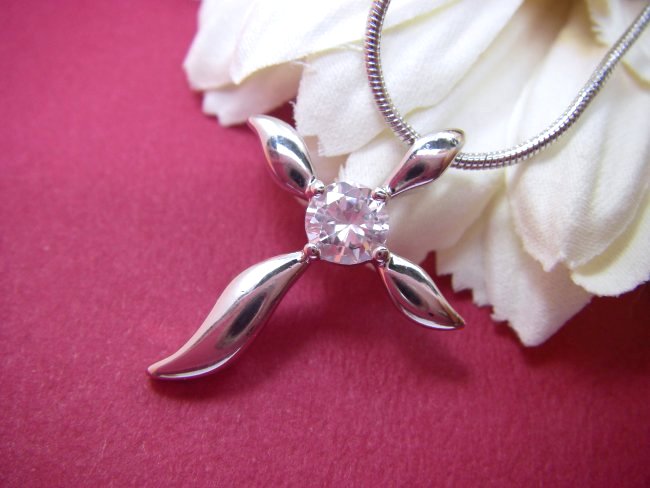 �L���[�r�b�N�W���R�j�A�@�N���X�@�y���_���g