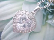 �L���[�r�b�N�W���R�j�A�̃n�[�g�E�y���_���g