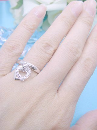 �n�[�g���`�[�t�@�L���[�r�b�N�W���R�j�A�̃����O�i�w�ցj