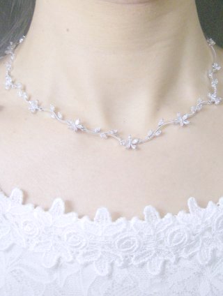 �h�C�c���E�L���[�r�b�N�W���R�j�A�̃l�b�N���X