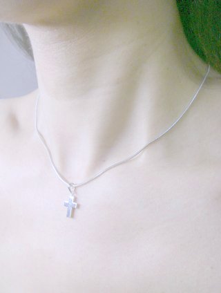 �N���X�i�\���ˁj�@�y���_���g�@�A�N�Z�T���[