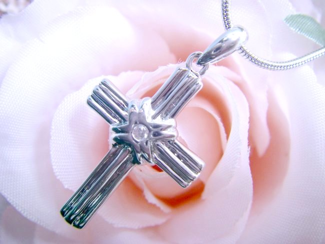 �N���X�i�\���ˁj�@�y���_���g�@�L���[�r�b�N�W���R�j�A�E�A�N�Z�T���[