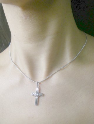 �N���X�i�\���ˁj�@�y���_���g�@�L���[�r�b�N�W���R�j�A�E�A�N�Z�T���[