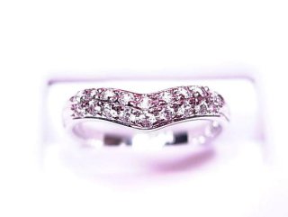 �L���[�r�b�N�W���R�j�A�̃����O