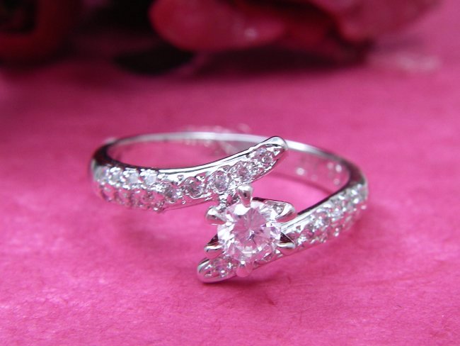 �L���[�r�b�N�W���R�j�A�@�����O