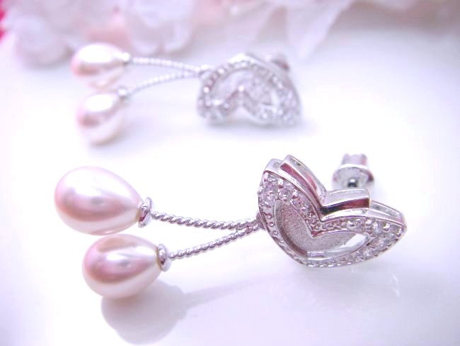 �p�[���ƃL���[�r�b�N�W���R�j�A�̃s�A�X