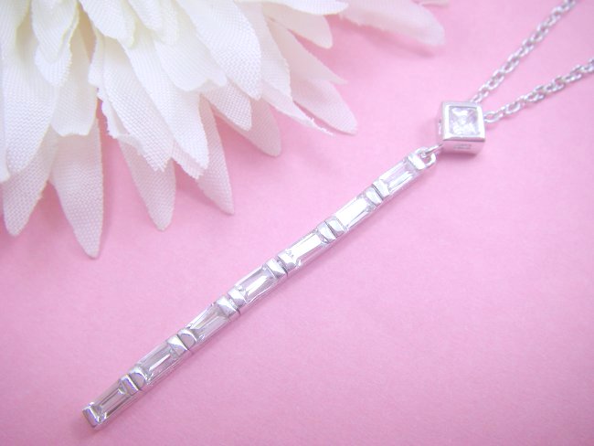 �L���[�r�b�N�W���R�j�A�̃y���_���g