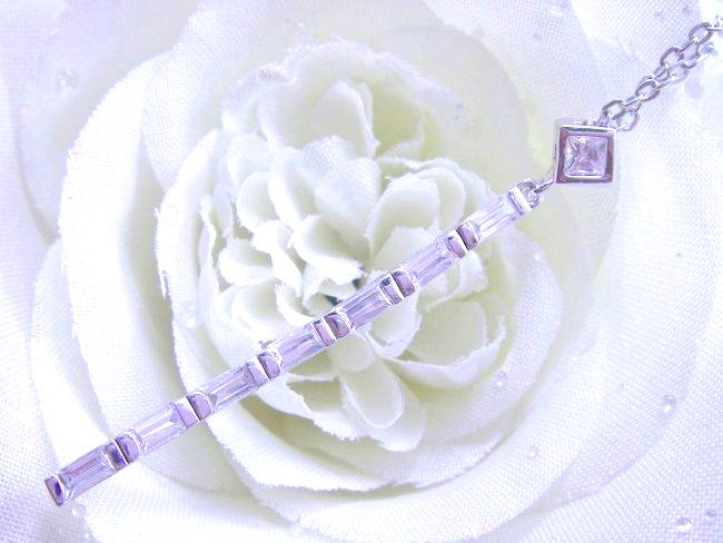 �L���[�r�b�N�W���R�j�A�̃y���_���g