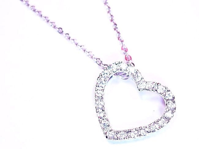 �L���[�r�b�N�W���R�j�A�̃y���_���g�@�n�[�g