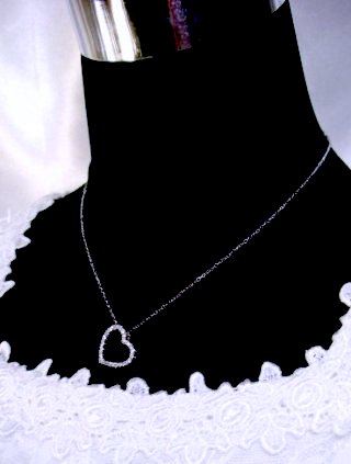 �L���[�r�b�N�W���R�j�A�̃y���_���g�@�n�[�g