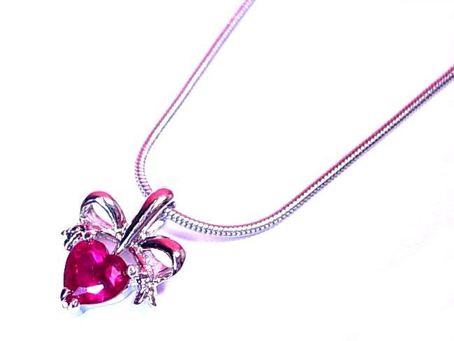 ���r�[�@�n�[�g�A���{�����`�[�t�̃y���_���g