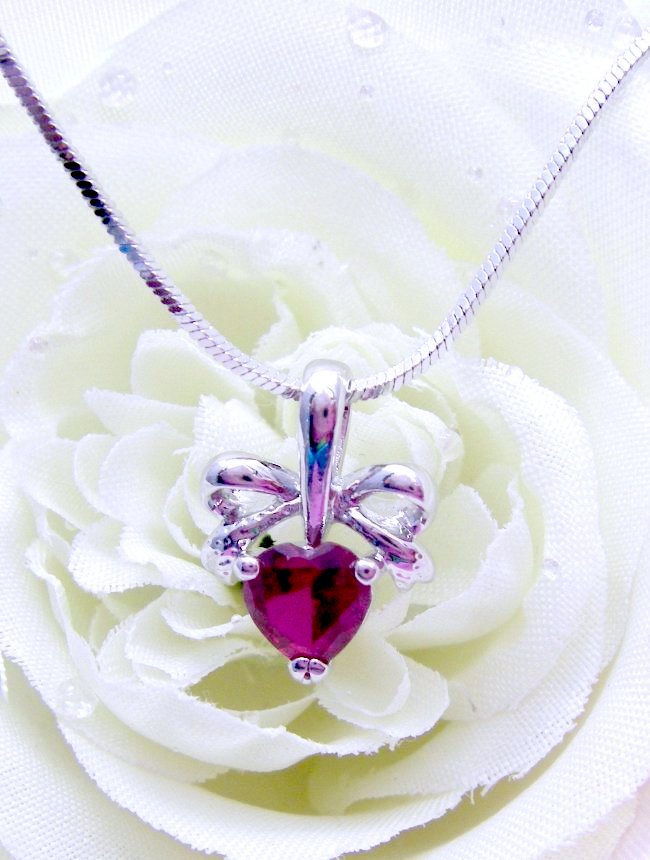 ���r�[�@�n�[�g�A���{�����`�[�t�̃y���_���g