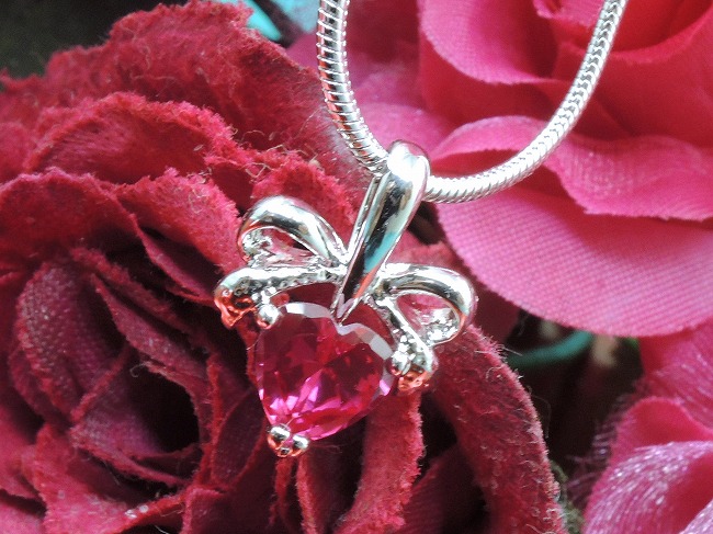 ���r�[�@�n�[�g�A���{�����`�[�t�̃y���_���g