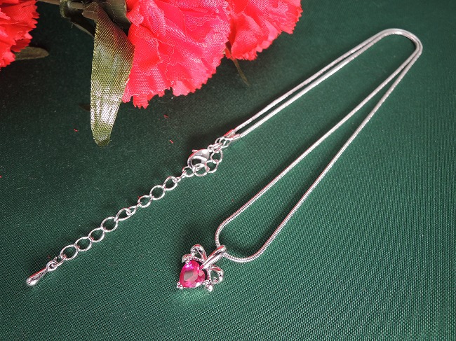 ���r�[�@�n�[�g�A���{�����`�[�t�̃y���_���g