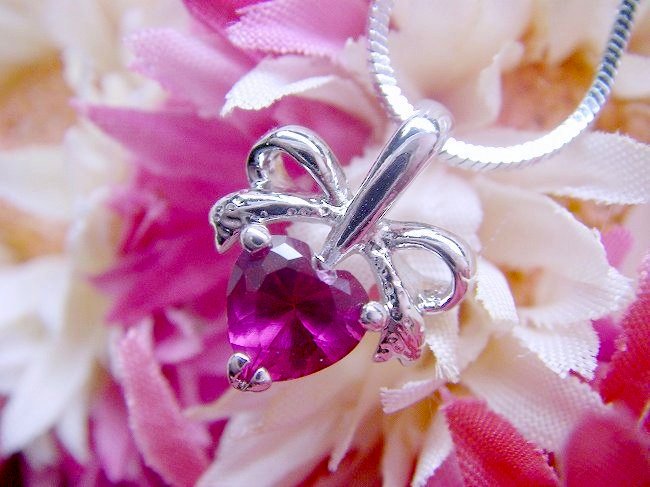 ���r�[�@�n�[�g�A���{�����`�[�t�̃y���_���g