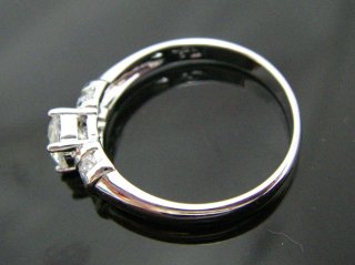 �L���[�r�b�N�W���R�j�A�@�����O�i�w�ցj