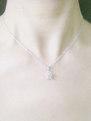 ���A�N�Z�T���[�@�y���_���g