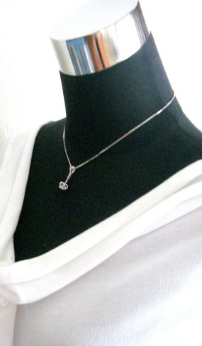 �N���E���@�y���_���g