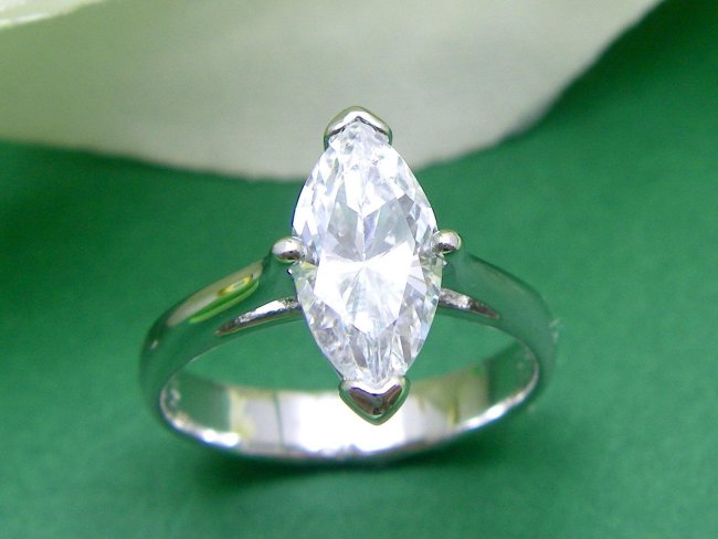 �}�[�J�C�X�J�b�g(Marquise�j�̃����O 