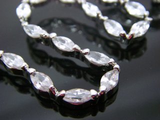 CZ�y���_���g�E�A�N�Z�T���[�@�X�l�[�N