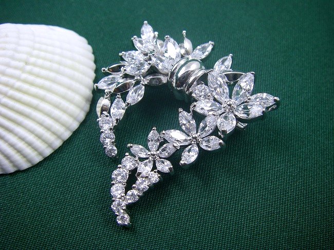 �t�����[���`�[�t�@CZ�@�L���[�r�b�N�W���R�j�A�@�u���[�`