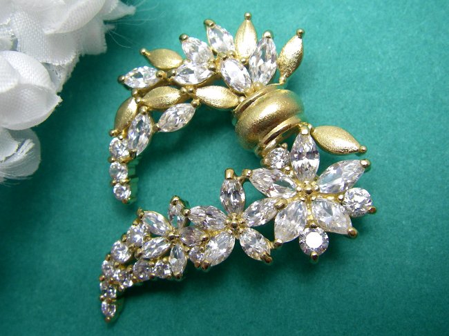 �t�����[���`�[�t�@CZ�@�L���[�r�b�N�W���R�j�A�@�u���[�`