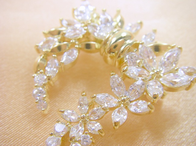 �t�����[���`�[�t�@CZ�@�L���[�r�b�N�W���R�j�A�@�u���[�`