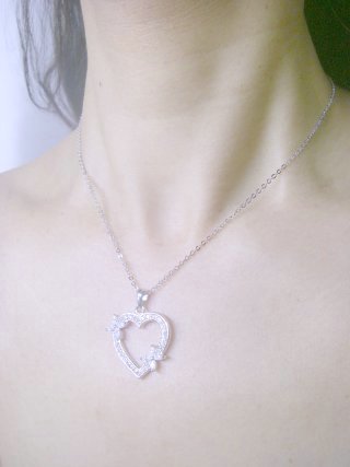 �L���[�r�b�N�W���R�j�A�̃y���_���g�@�n�[�g