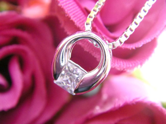 �L���[�r�b�N�W���R�j�A �y���_���g