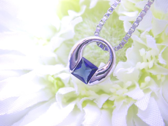 �L���[�r�b�N�W���R�j�A �y���_���g�@�X�N�G�A�J�b�g