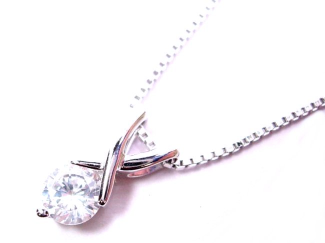 �L���[�r�b�N�W���R�j�A�̃y���_���g