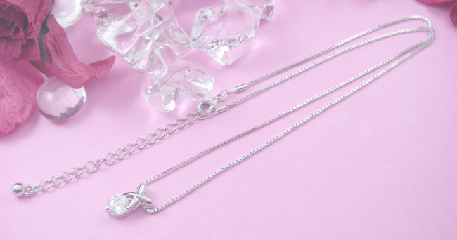 �L���[�r�b�N�W���R�j�A�̃y���_���g